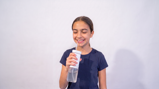 Munddusche bei Kindern: Ab wann und worauf achten?